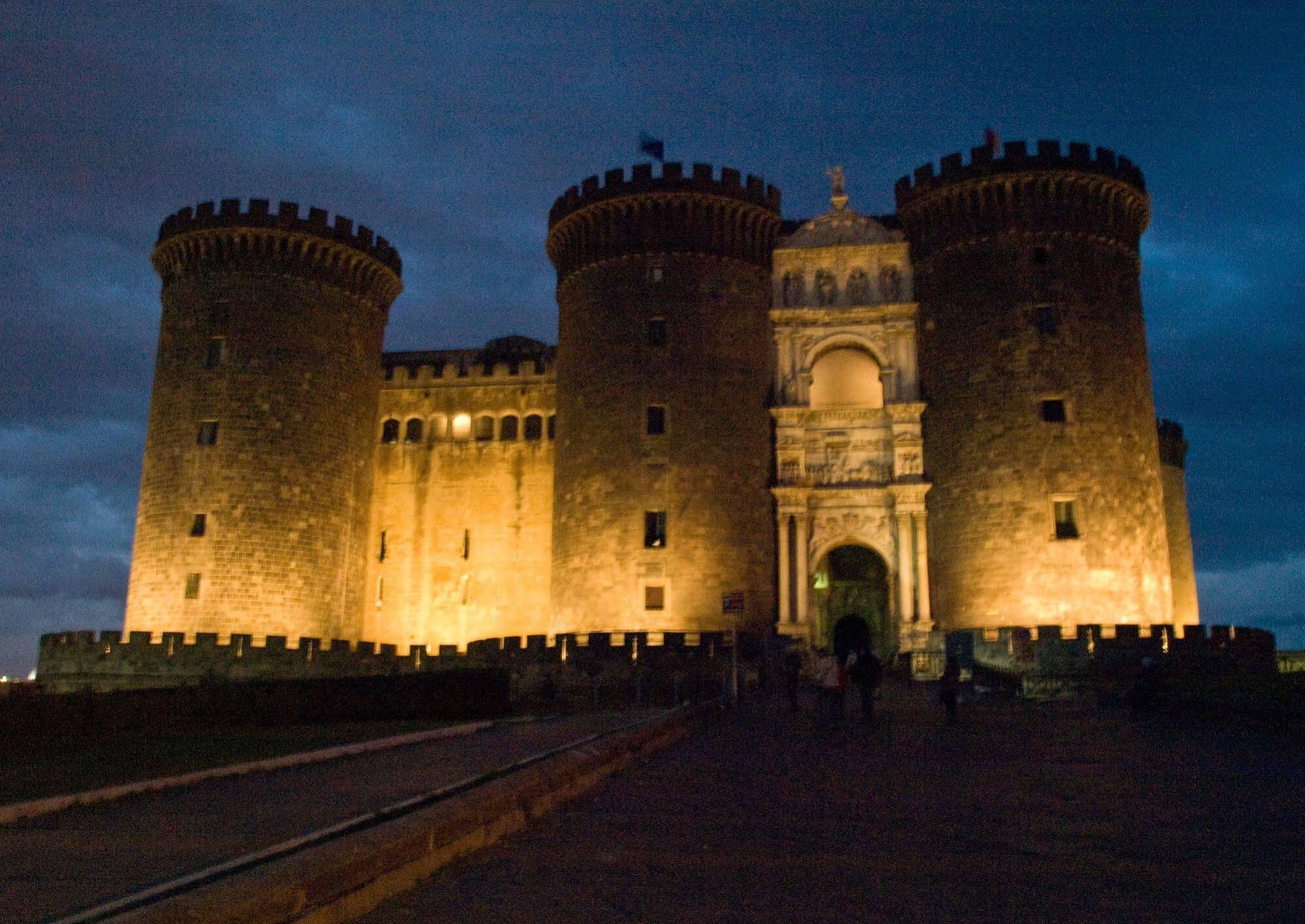 Barbarella Suite Naples Exterior photo